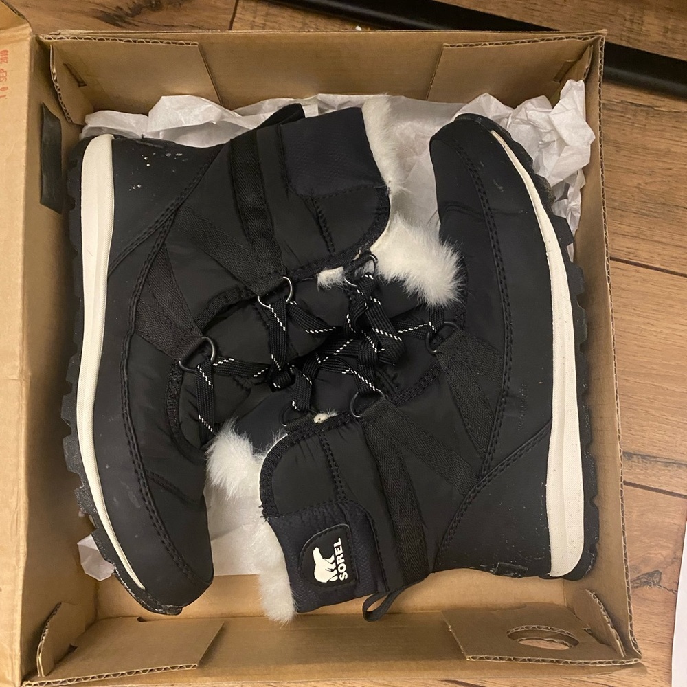 Sorel Whitney Short Lace Boots